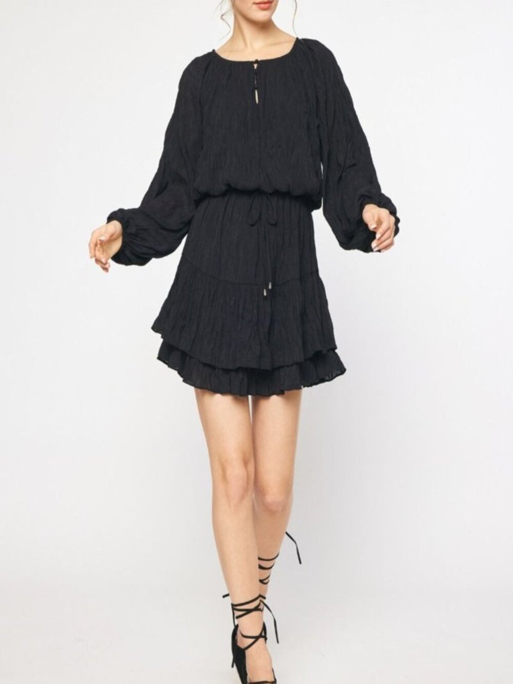 ENTRO Boutique NWT Deep In Love Textured Ruffle Hem Tiered Mini Dress size L